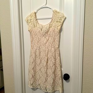 Cap sleeve lace overlay dress